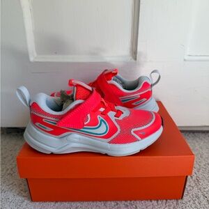 ⭐️NWT⭐️ Nike Kids' Cosmic Runner Sneakers